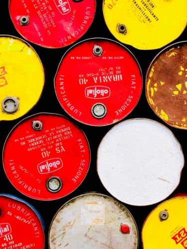 Бочки с нефтью