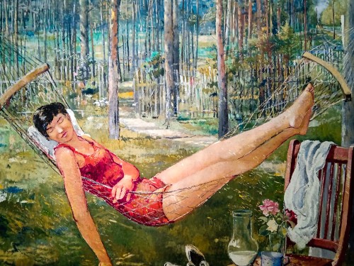 Женщина в гамаке