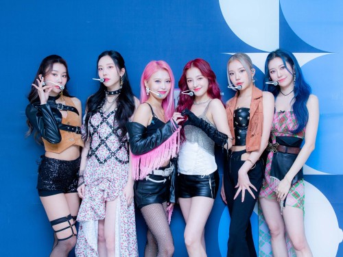 MOMOLAND